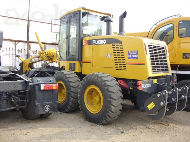 Новый автогрейдер GR180 XCMG в наличие на стоянке предприятия