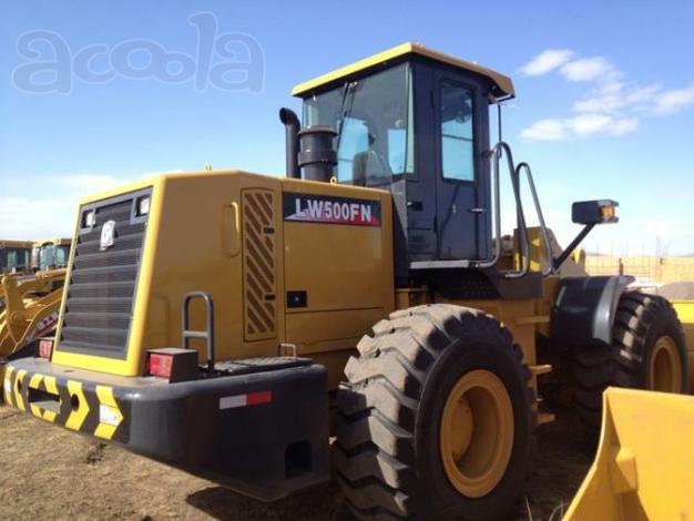 Новый фронтальный погрузчик XCMG LW500FN, груз. -тью 5 т. на стоянке