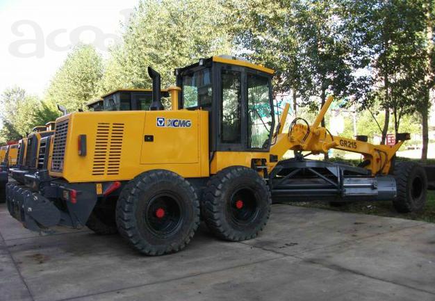 Автогрейдер XCMG GR215 6х4