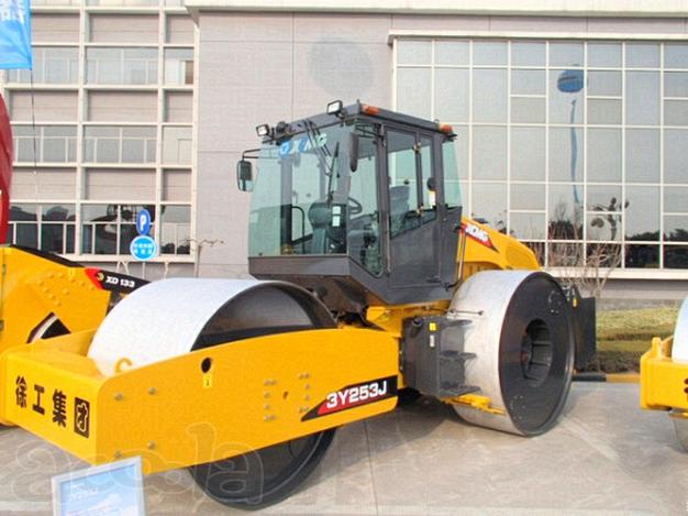 Дорожный статический каток XCMG 3Y252J