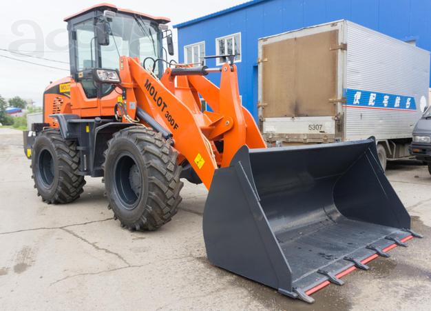 Фронтальный погрузчик molot 300F
